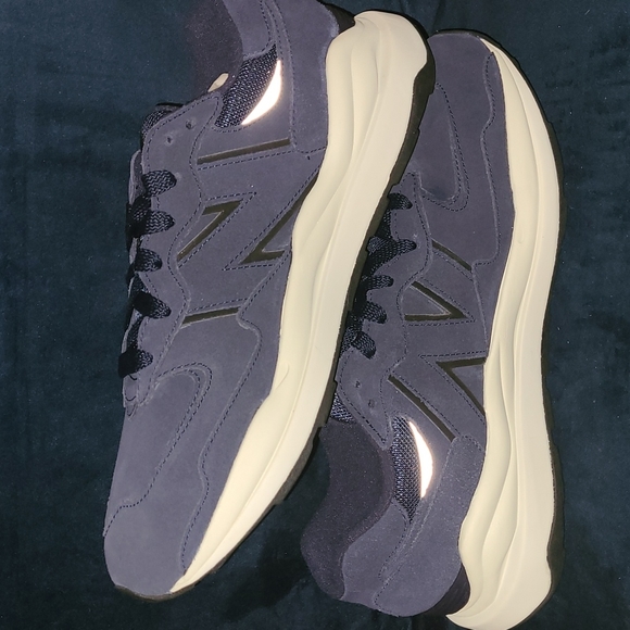 New New Balance sneakers in Navy blue suede sizes 11,11.5 and 12 - Picture 10 of 10